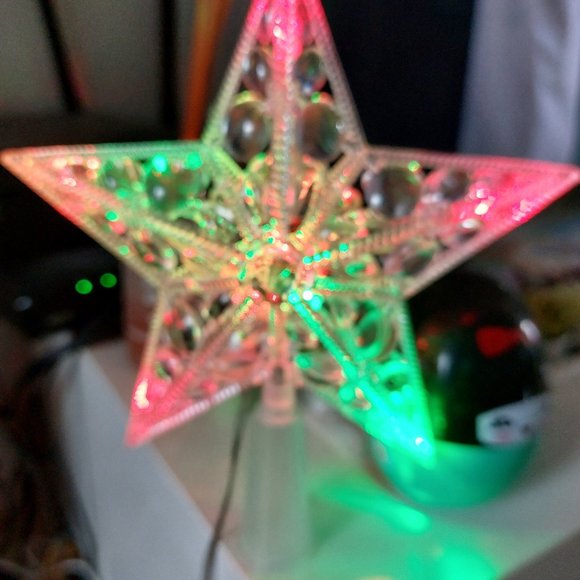 Clear Plastic Small Tree Topper Changes Color Beautiful for any tree - Picture 3 of 6